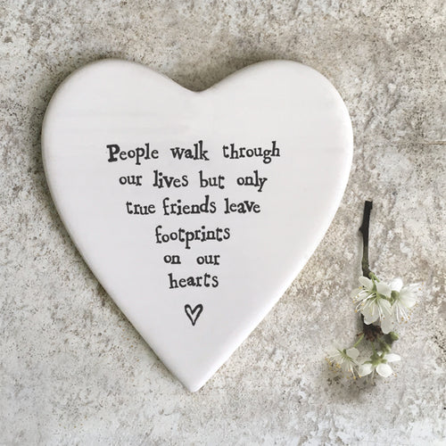 East of India Porcelain Heart Coaster 'People walk through our lives but only true friends .....'