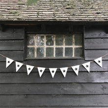 Load image into Gallery viewer, Wooden Cut Out Star Bunting White