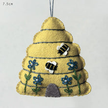 Load image into Gallery viewer, East of India Felt Hanging Bee Decorations