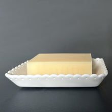 Load image into Gallery viewer, East of India Porcelain White Scallop Edge Soap Dish 'Sunshiny Day'