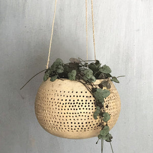 Cream Dotted Coconut Small Hanging Plant Pot