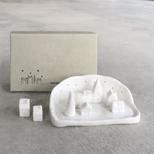 Load image into Gallery viewer, Porcelain Christmas Village in Gift Box East of India