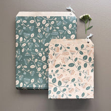 Load image into Gallery viewer, East of India Small Brown Paper Kraft Bags Hydrangea