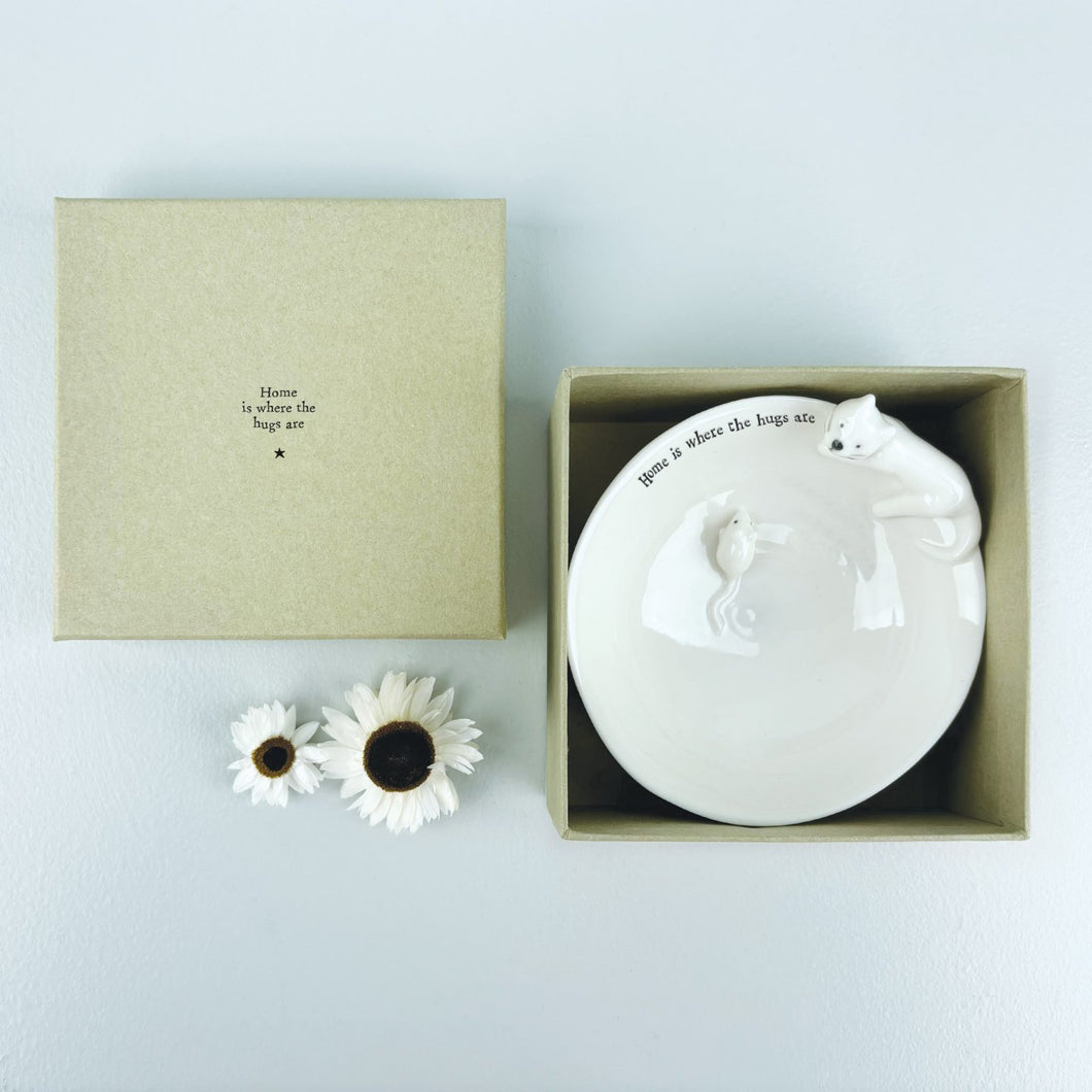East of India Porcelain Dish with Cat and Mouse 'Home is where the hugs are' Gift Boxed