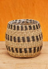 Load image into Gallery viewer, Black Natural Seagrass Fairtrade Planter Set