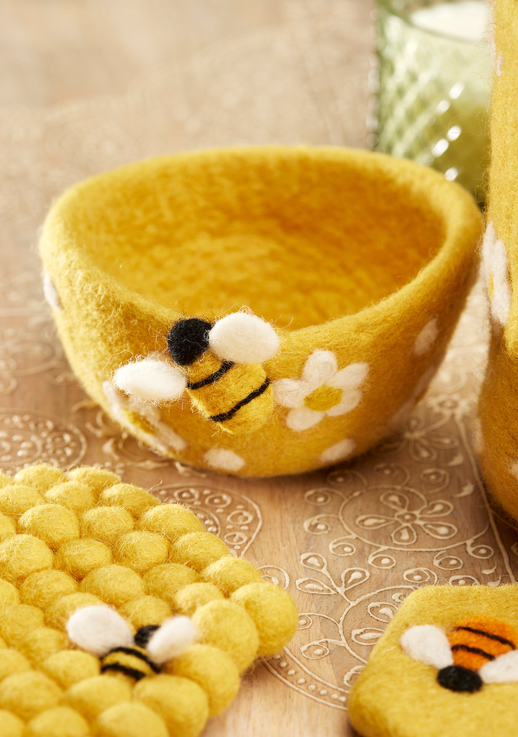 Handmade Felt Bee and Daisy Decorative Bowl Fairtrade